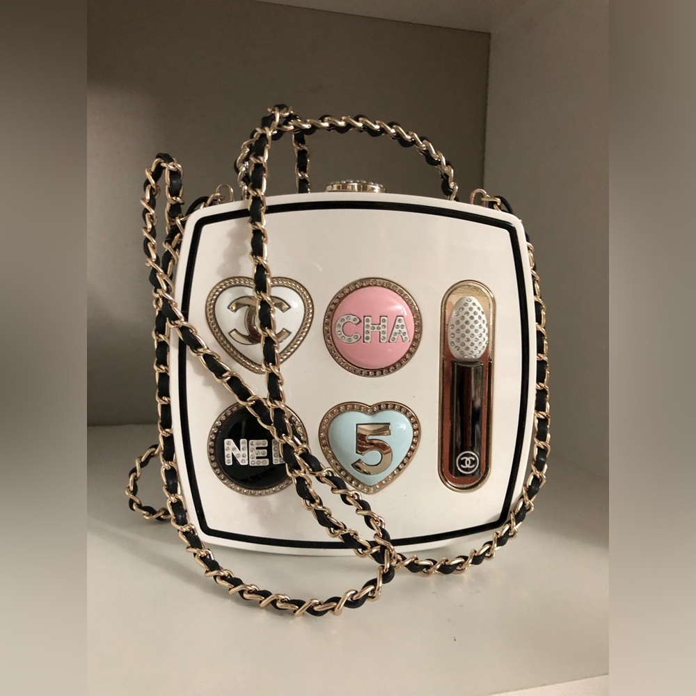 White Crossbody Hard Shell Bag with Pink, Black and Gold Accents; NWOT - Picture 2 of 9